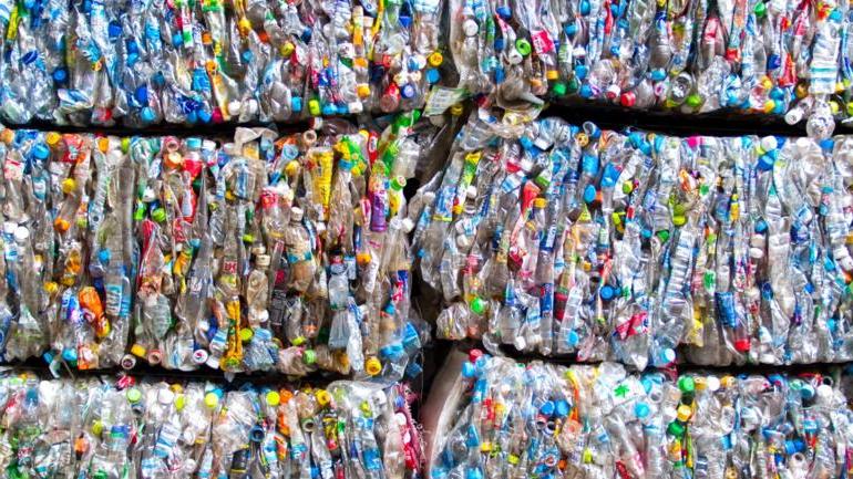 Plastic pollution and corporate accountability: toward harmonized disclosure metrics  